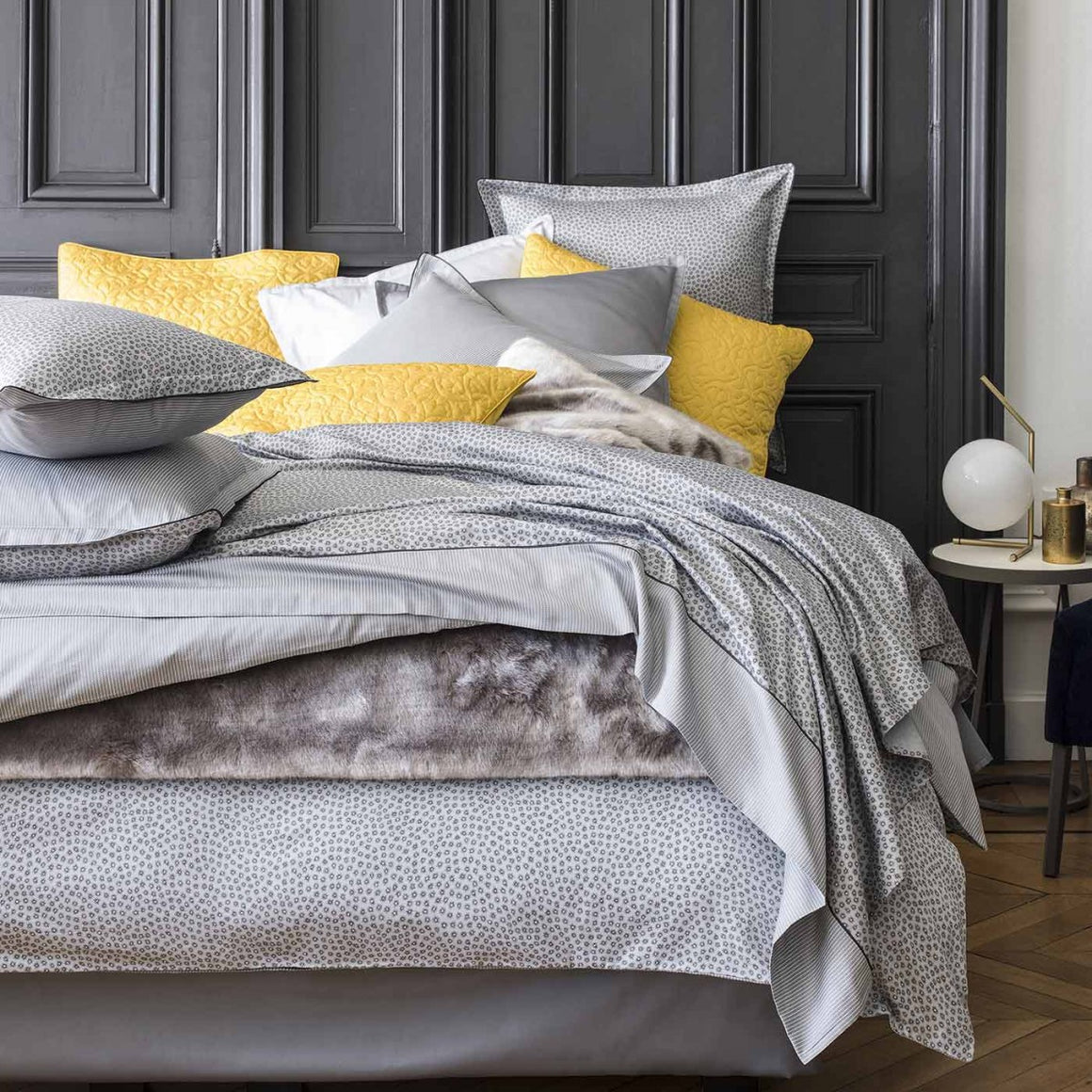 https://www.yvonne-estelles.com/cdn/shop/collections/stellaire_bedding_1160x.jpg?v=1552689047