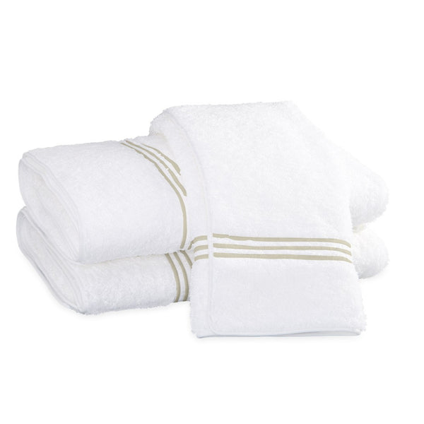 Matouk Bel Tempo Tub Mat - White