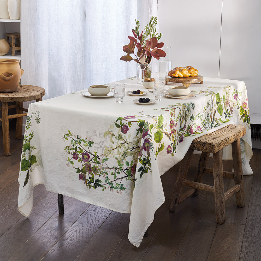 Garnier Thiebaut Grace table runner pearl